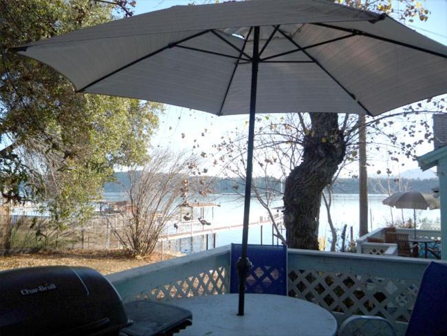 Blue Fish Cove Resort Clearlake Oaks エクステリア 写真