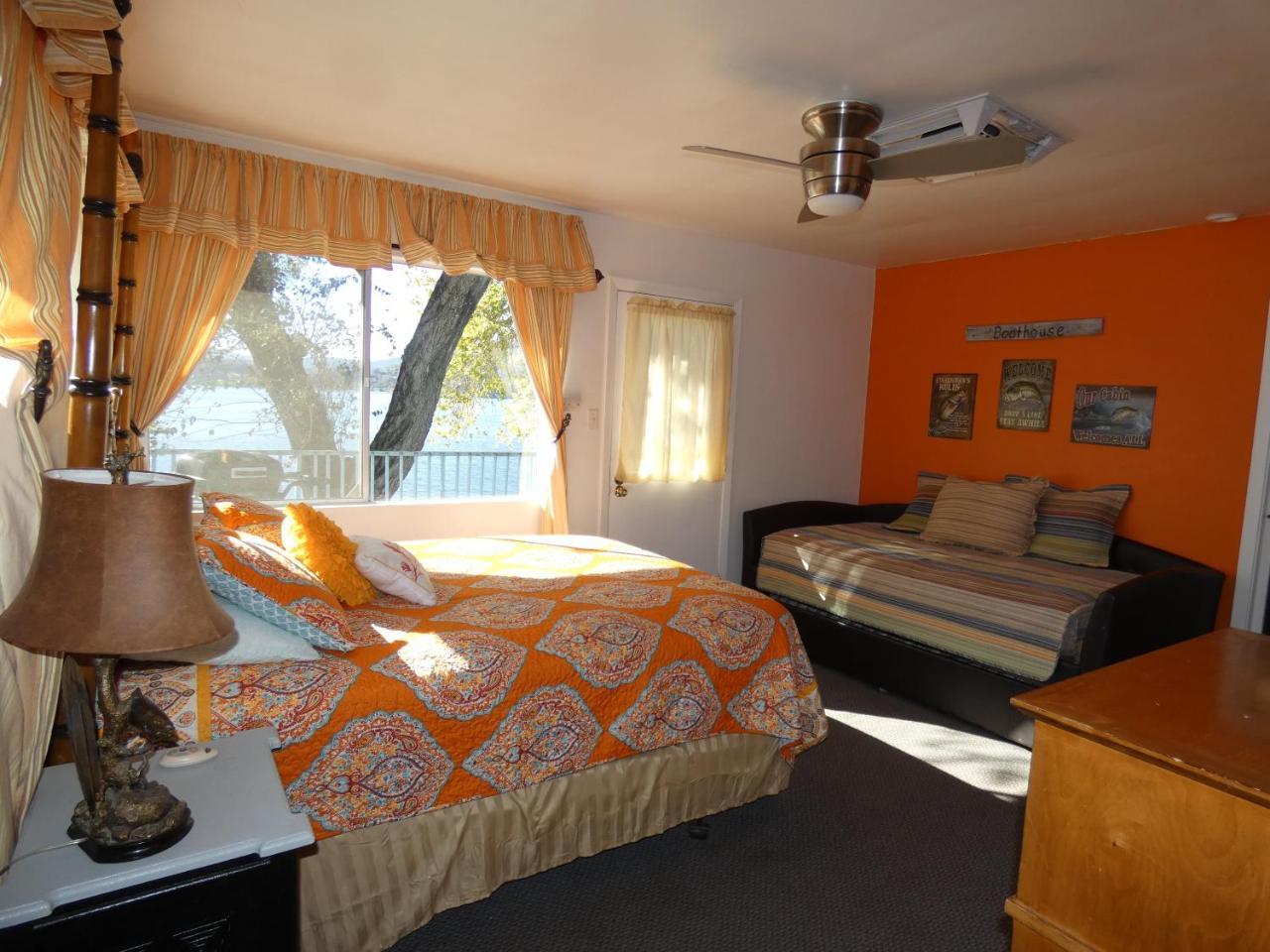 Blue Fish Cove Resort Clearlake Oaks エクステリア 写真